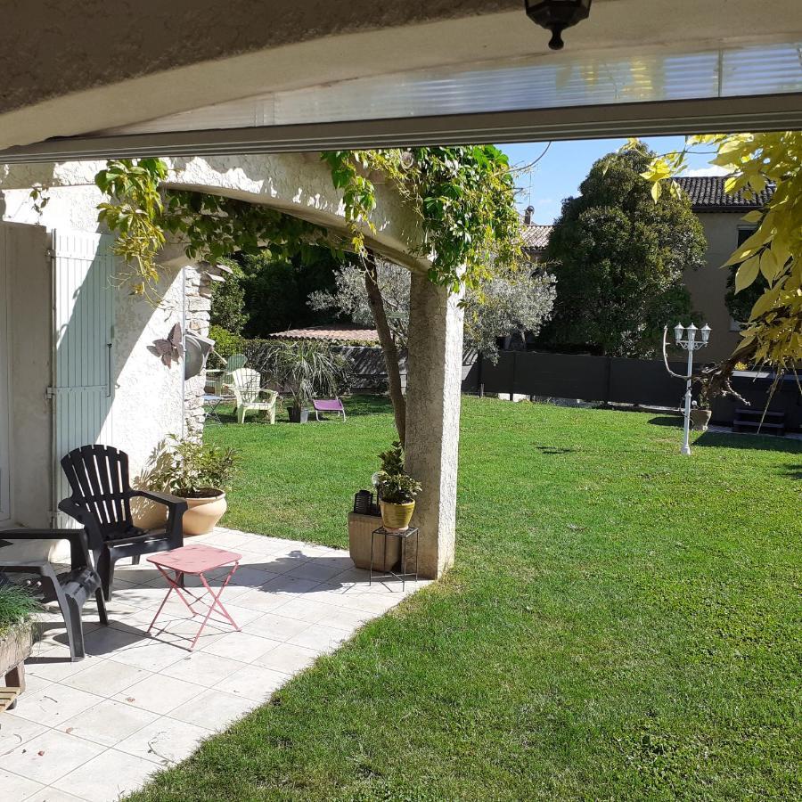 Chambres D'Hotes & Jacuzzi - A L'Ombre Des Amandiers Saint-Martin-d'Ardeche Exterior photo