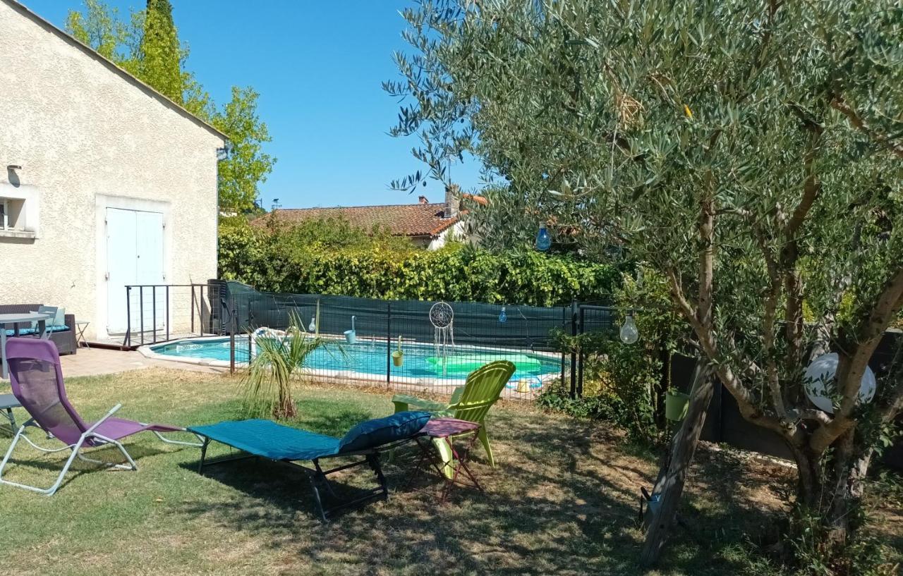 Chambres D'Hotes & Jacuzzi - A L'Ombre Des Amandiers Saint-Martin-d'Ardeche Exterior photo