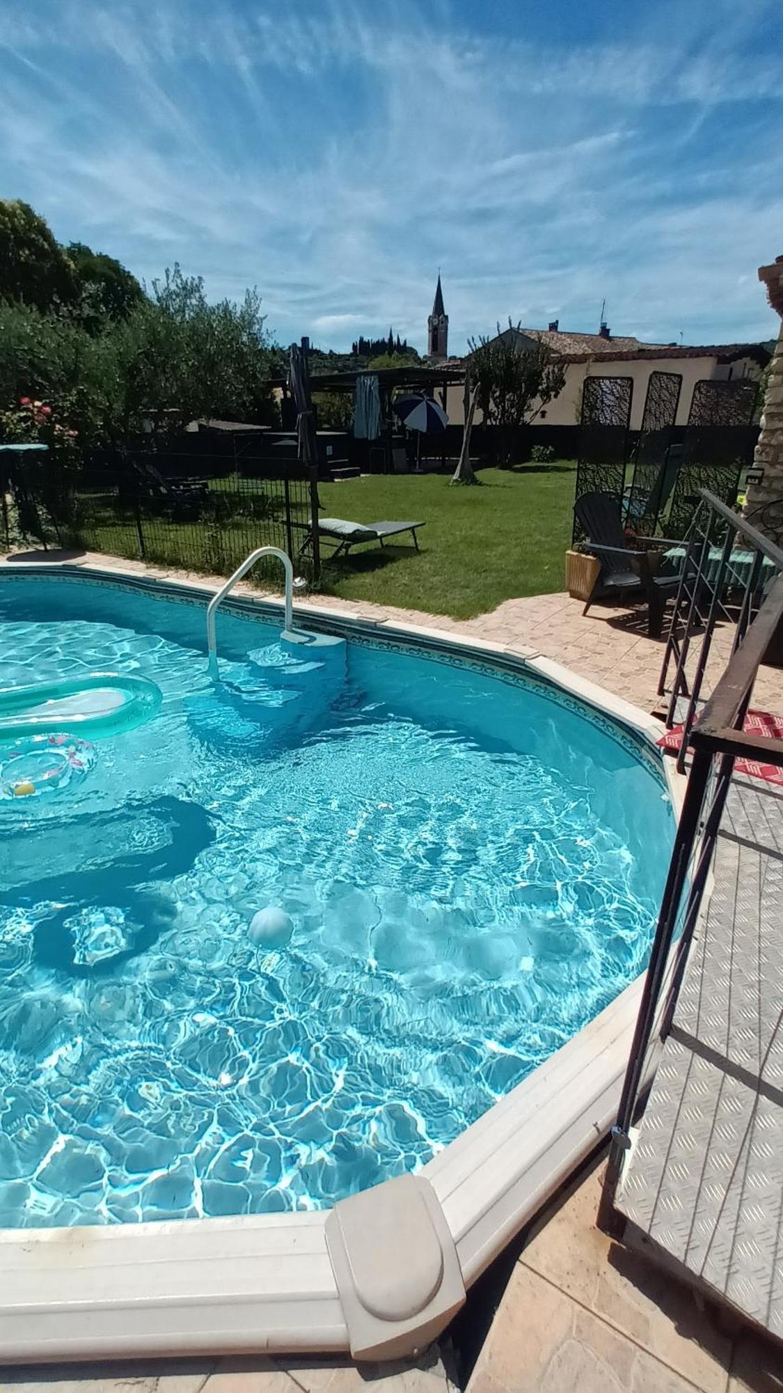 Chambres D'Hotes & Jacuzzi - A L'Ombre Des Amandiers Saint-Martin-d'Ardeche Exterior photo