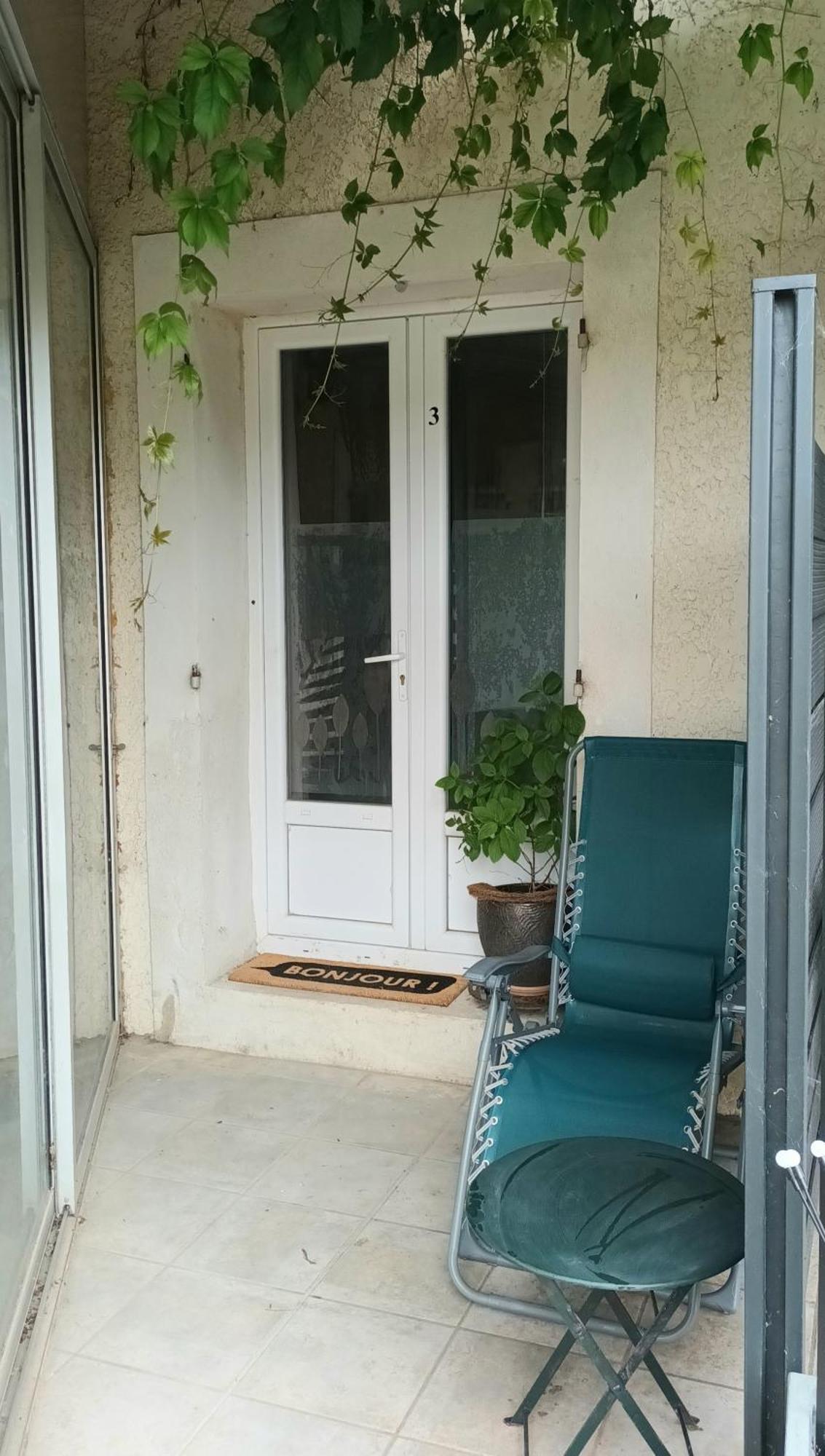 Chambres D'Hotes & Jacuzzi - A L'Ombre Des Amandiers Saint-Martin-d'Ardeche Exterior photo
